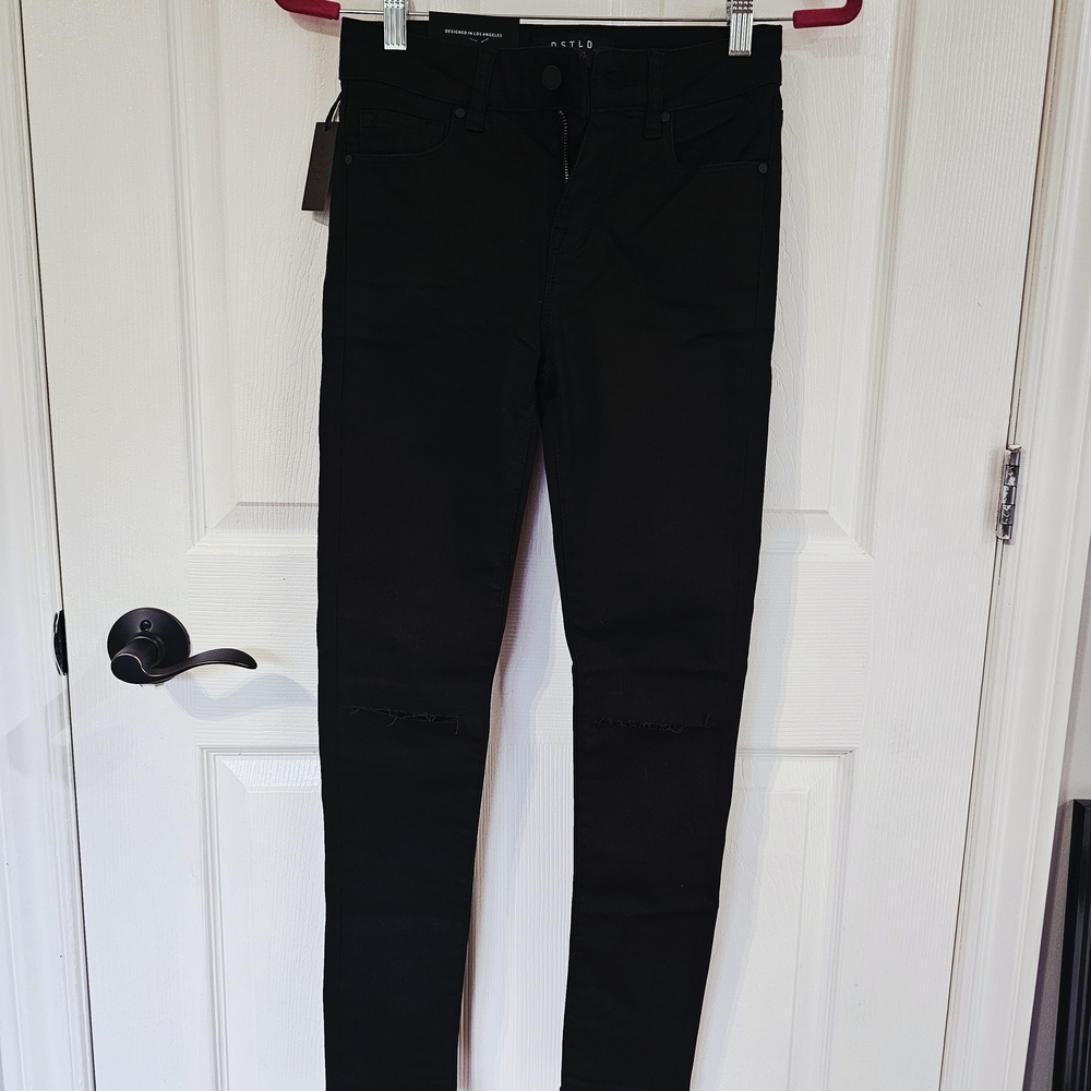 DSTLD 26x28 Women's Black Skinny Jeans NWT